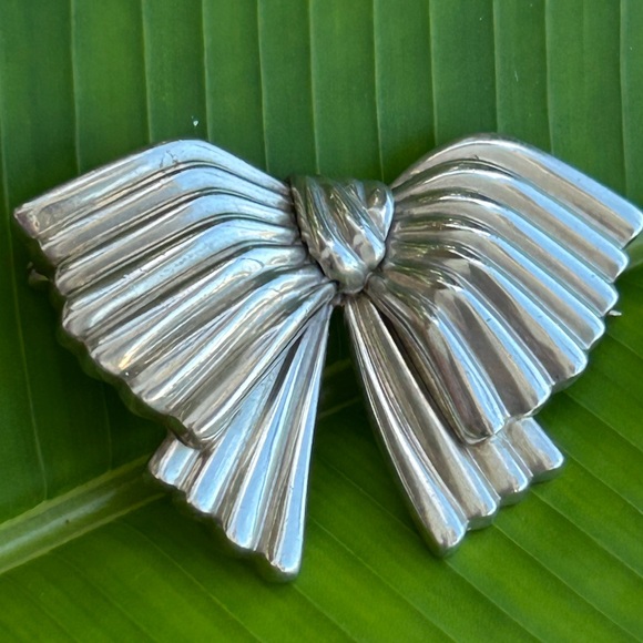 Tiffany & Co. Jewelry - Vintage Rare Tiffany & Co solid sterling silver 925 bow brooch pin